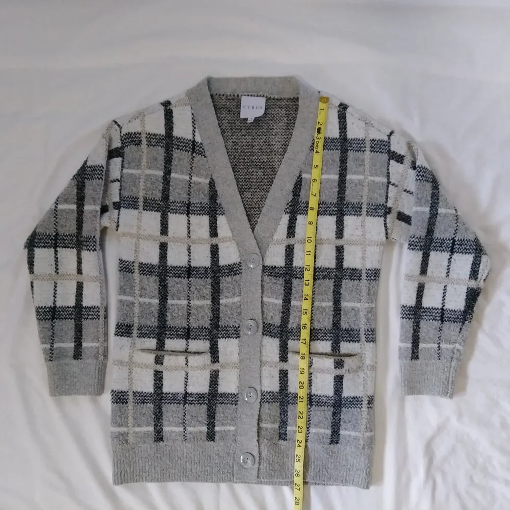 Cyrus Plaid Button Down Cardigan Sweater Grey White Charcoal Tan Small - Picture 8 of 10